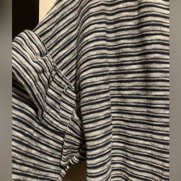 Two by Vince Comuto shirt - Picture 3 of 6